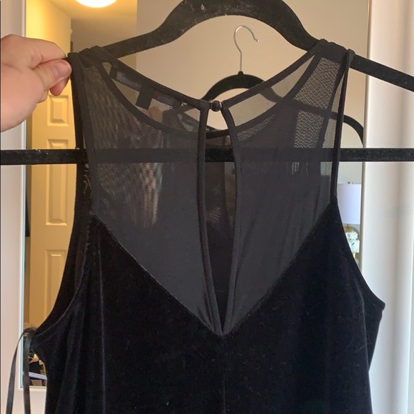 High Neck Velvet Dress - Picture 3 of 3